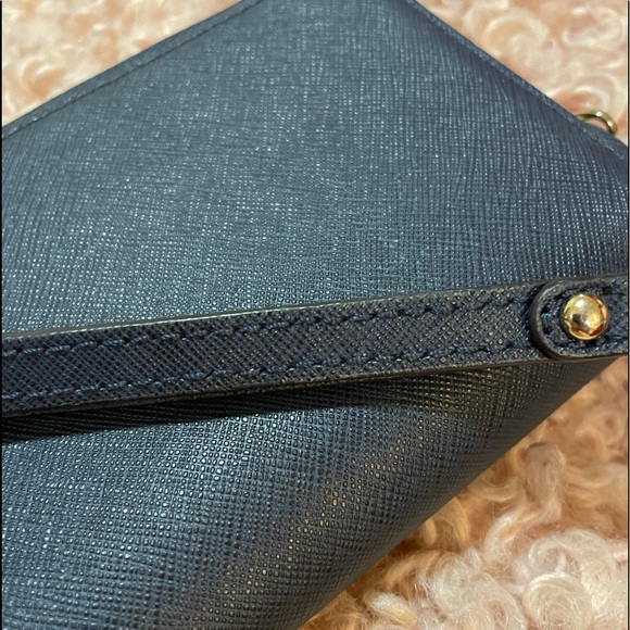 Michael Kors navy wristlet - Picture 3 of 4